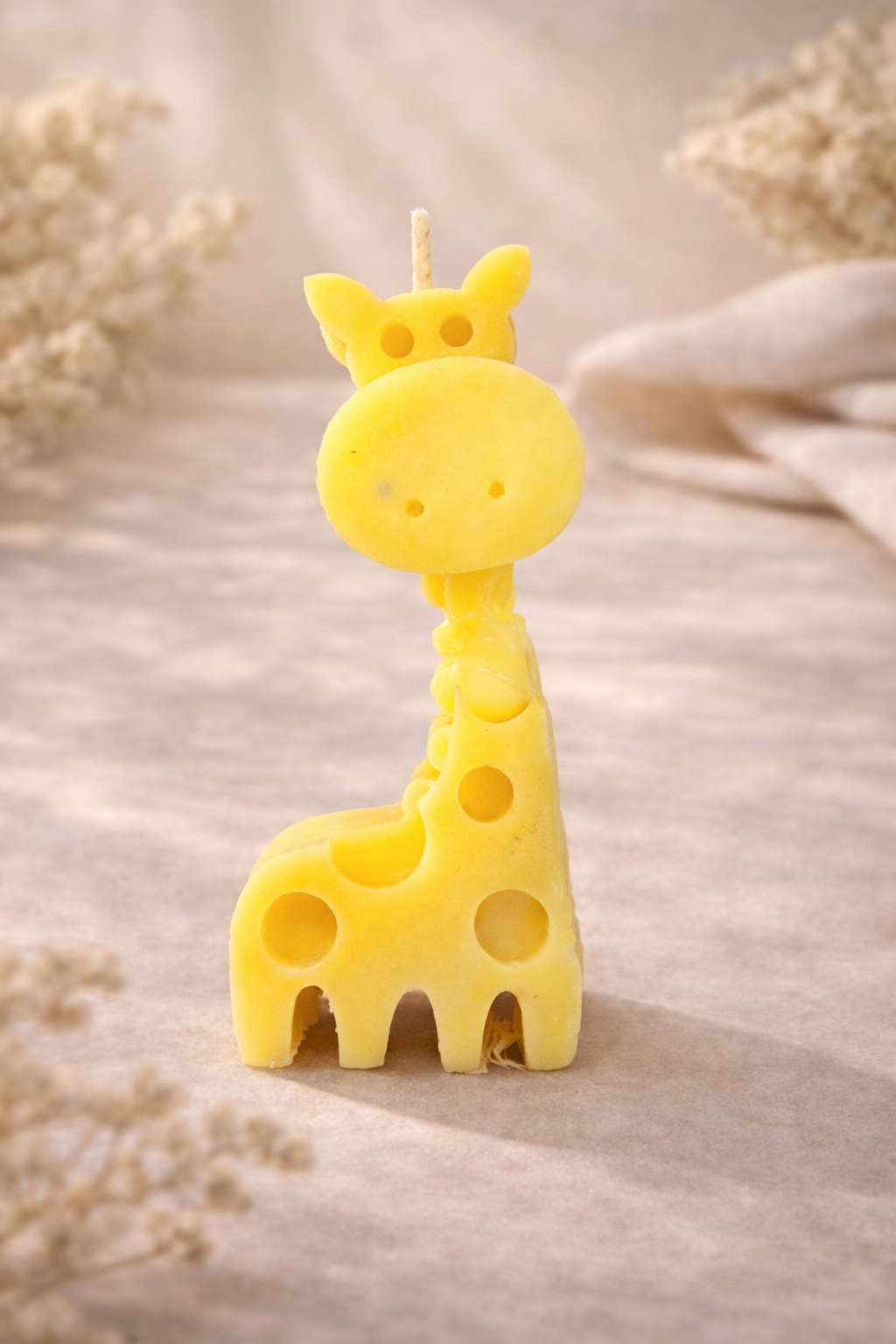 Sunny Giraffe Charm Candle